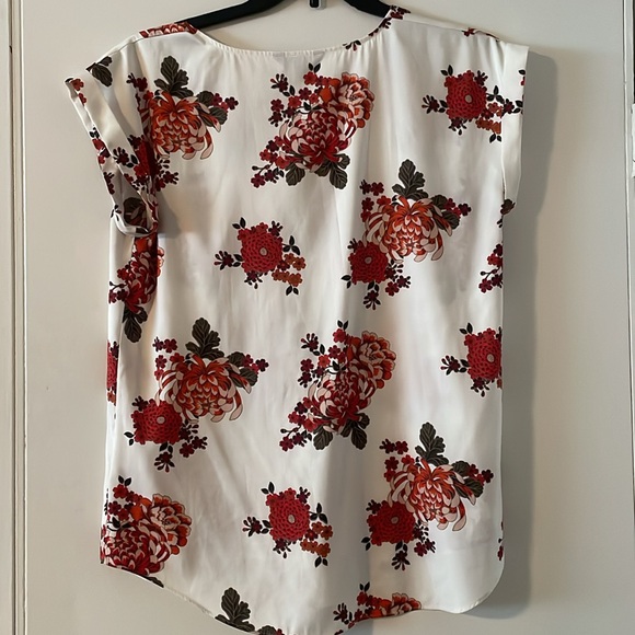Floral top from Express Size Large - Picture 3 of 4